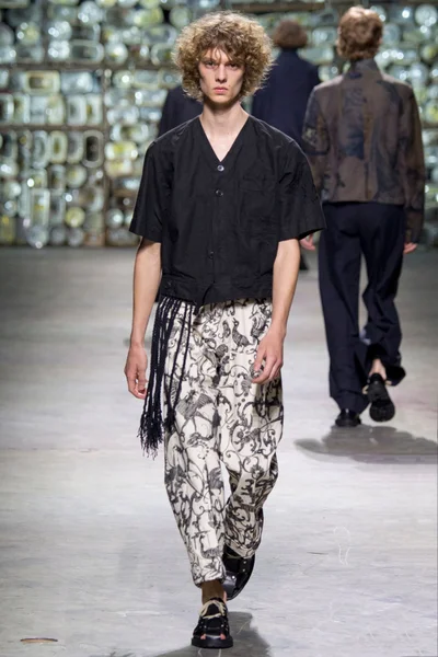 Look 51